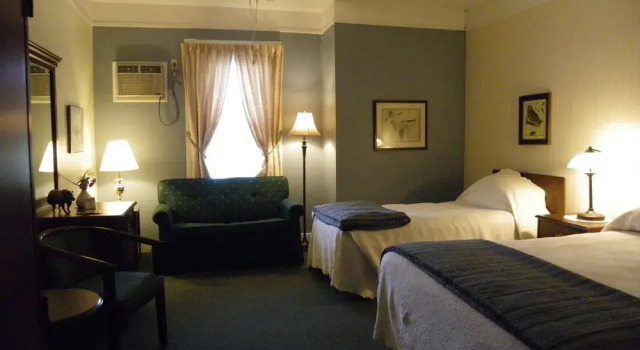 Hotel Kenney Rideau, Varaa Hotelli Gananoque 