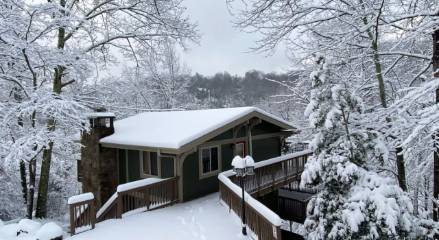 Номер Standard Gatlinburg Views A Unique Cabin Mountain Views Expansive Decks Adjacent To Gatlinburg & Ski Lodge cabin