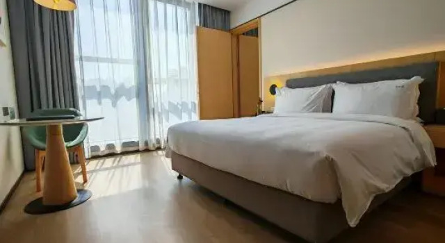 Люкс Holiday Inn Xi’an High Tech Zone by IHG