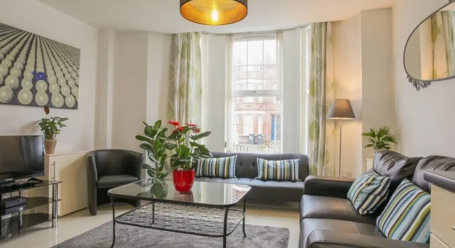 Malone Avenue Apartment