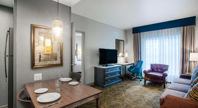 Двухместный люкс c 1 комнатой Homewood Suites By Hilton Salina/Downtown, Ks