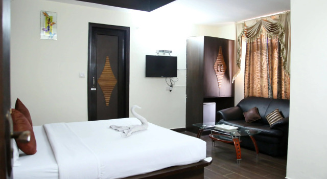 Anand Hotel With banquet hall Karol Bagh