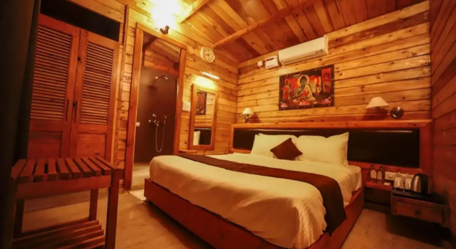 Grand Vatika Resort