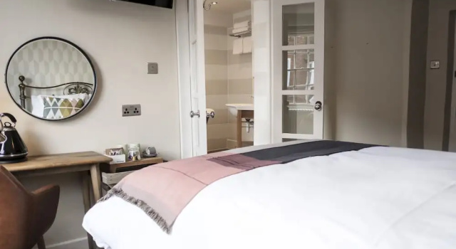 Номер Comfort The Swan Hotel