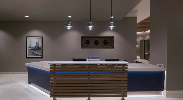 TownePlace Suites by Marriott San Diego Airport/Liberty Station, Забронировать Отель Харбор-Айленд Сан-Диего