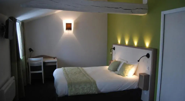 Двухместный номер Superior Domaine Le Martinet, The Originals Relais