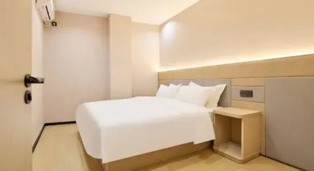 Люкс Luxury Xiamen Light Residence Hotel