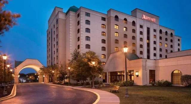 Номер Standard Minneapolis Marriott Northwest Hotel & Conference Center
