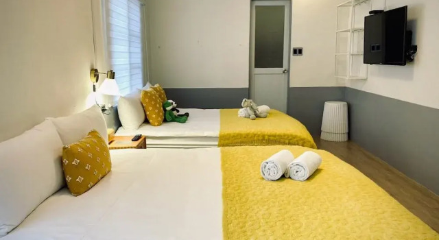 Четырёхместный номер Deluxe Jinyu Inn