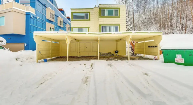 Апартаменты Near Hiking: Cozy Anchorage Retreat w/ Fireplace!