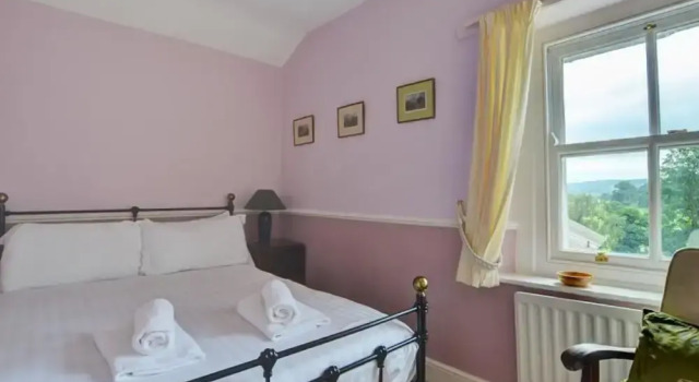 Quaint Holiday Home at Clappersgate District With Courtyard, Забронировать Отель Отели Англии 3 звезды, 3*