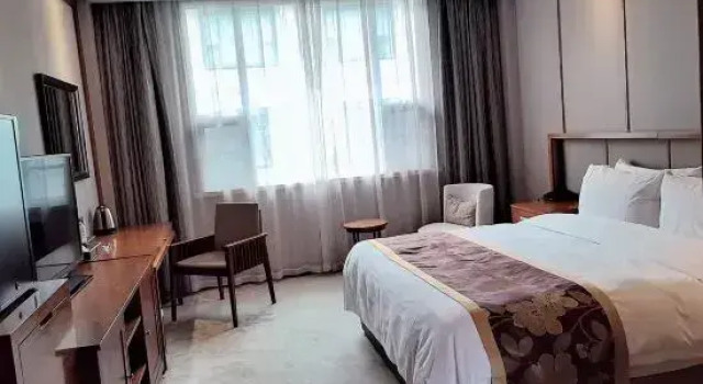 Кровать в общем номере (женский номер) Xianning Guest House