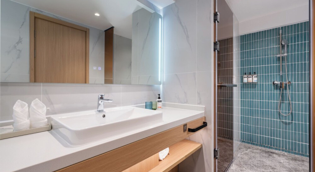 Двухместный люкс Пентхаус с 2 комнатами Holiday Inn Express Haikou Intl Duty Free City by IHG