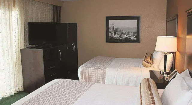 Четырёхместный номер Standard La Quinta by Wyndham Seattle Downtown