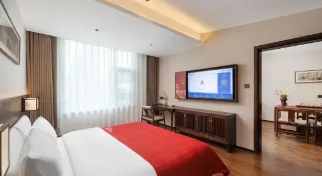 Люкс Business QIANNA HOTEL FINE (Fengqiu Branch)