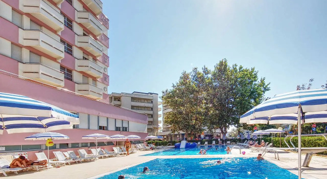 Hotel Alba DOro, Забронировать Отель Отели Гаттео-а-Маре с бассейном, Бассейн
