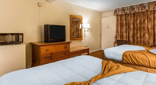 Atlantic Paradise Inn & Suites