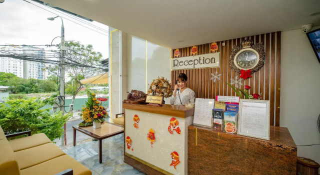 La Lune Hotel