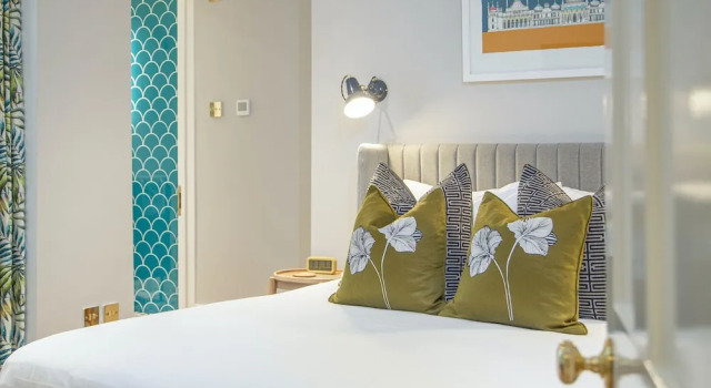 Апартаменты Luxury Beaches Brighton 1