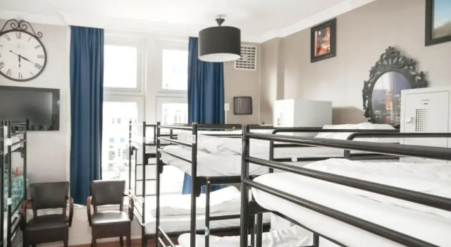 Кровать в общем номере Princess Hostel Amsterdam