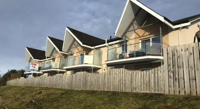The Duplex Nairn- Spacious 3 Bedroom with sunny balcony, Réserver Hôtel Nairn Moray Firth