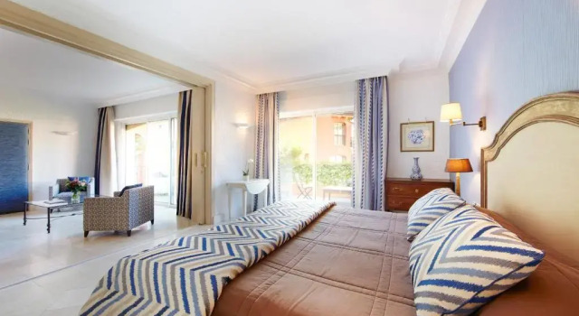 Люкс Deluxe Hotel Byblos Saint-Tropez