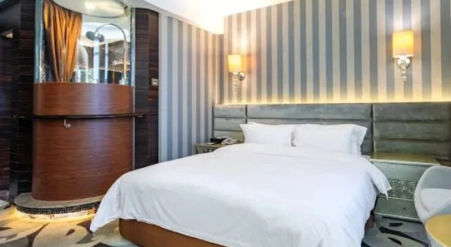 Люкс Premier Shenzhen Zhongbao International Hotel