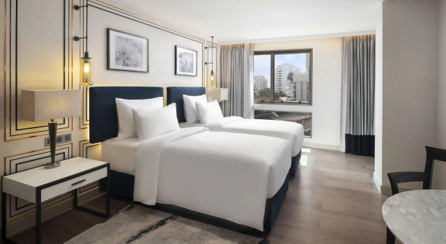 Полулюкс Radisson Hotel Chateau de Bangkok