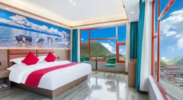 Gao'ershan Boutique Homestay, Varaa Boutique-hotelli Hotellit Sichuan pysäköinnillä, Pysäköinti