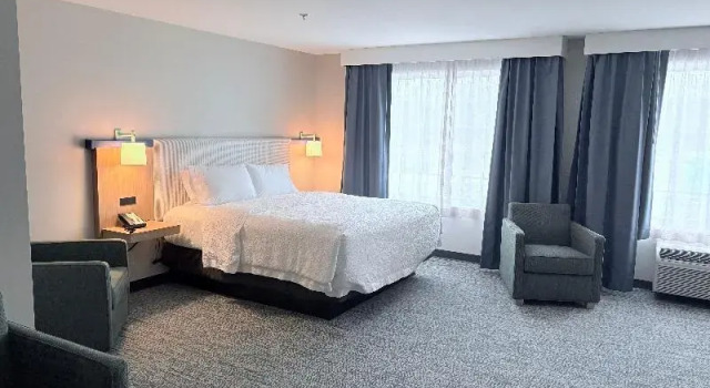Номер Premium Garner Hotel Mahwah by IHG