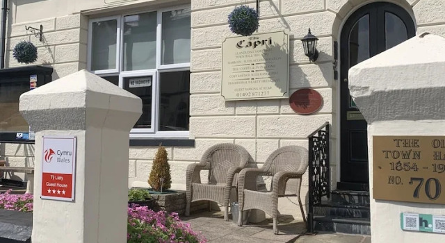 The Capri Guesthouse, Забронировать Гостевой дом Гостевые дома Лландидно, рядом с Пирс Лландидно, Гостевой дом