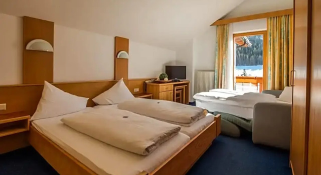 Семейный номер Standard с видом на горы Erlebnishotel Fendels