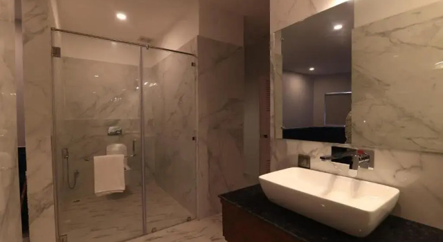 Полулюкс Seven Hills Hotels
