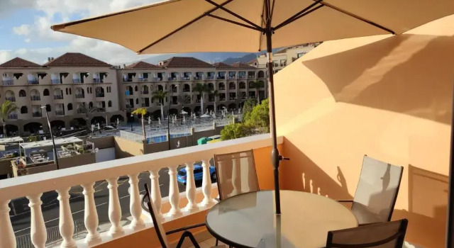 Апартаменты Comfortable Apartment Los Cristianos. Free Wifi.