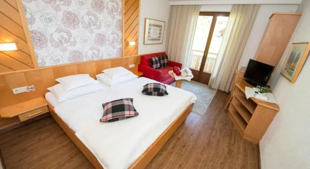 Arlbergerhof, Rezerwuj Hotel Hotele w Karyntia z parkingiem, Parking