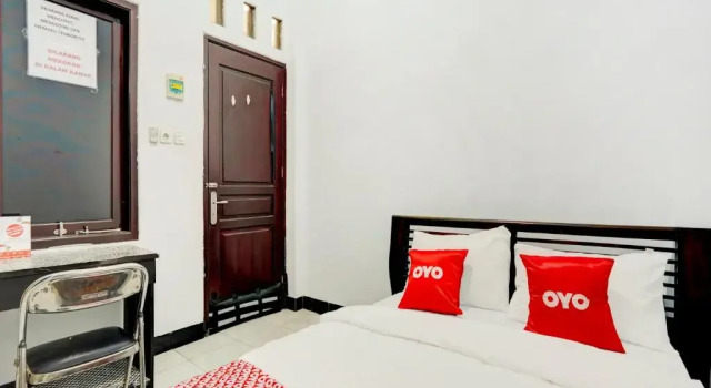Standard dublă cameră OYO 3229 Ijen Homestay