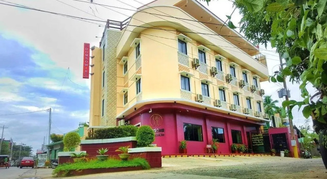 Domsowir Hotel and Restaurant, Забронировать Отель Боронган 