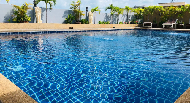 Кровать в общем номере Amarin Samui Hotel - SHA Plus Certified
