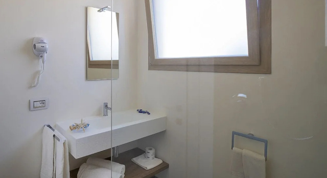 Двухместный номер Standard Цокольный этаж с балконом Sundeck Hotel