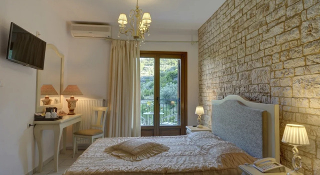 Двухместный номер Standard с балконом Hotel Agnadi - Horefto