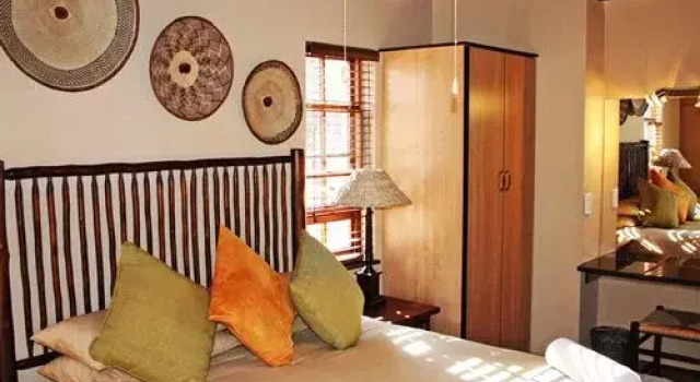 Sondela Nature Reserve, Book Hotel Hoteller i Warmbad med pool, Swimmingpool