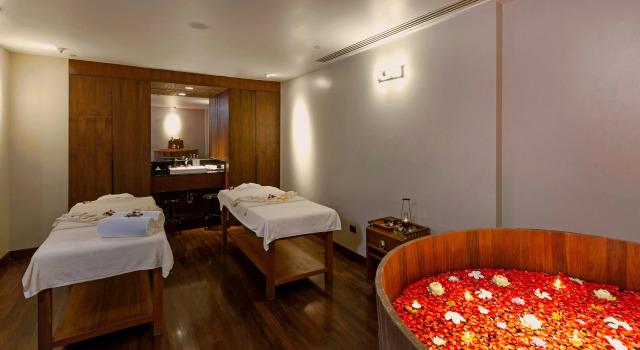Le Meridien Phuket Beach Resort