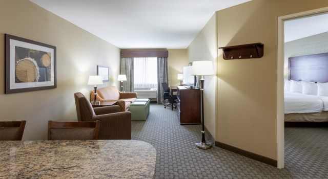 Двухместный люкс c 1 комнатой Grandstay Hotel And Suites Morris