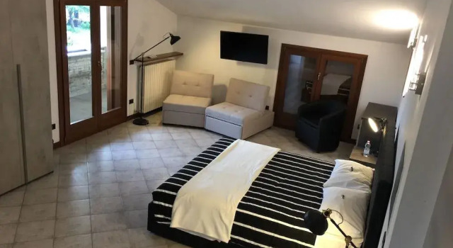 Villa & Garden, Забронировать Вилла Отели Каприате-Сан-Джервазио с парковкой, Парковка