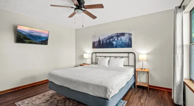 Номер Standard Pinecrest Townhomes