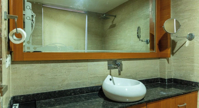 Люкс The Global Hotel by Platinum I 100m Medanta Hospital I Sector-38 I Gurgaon