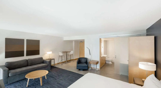 Номер Standard Hotelvetro Iowa City, Tapestry Collection By Hilton