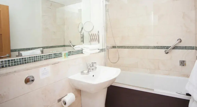 Четырёхместный номер Deluxe Ethos Hotel - Oxford City