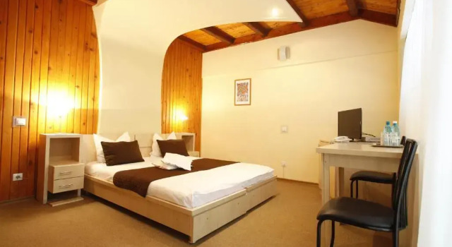 Roberto Hotel