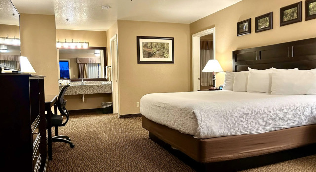 Двухместный люкс с 2 комнатами Best Western Country Inn
